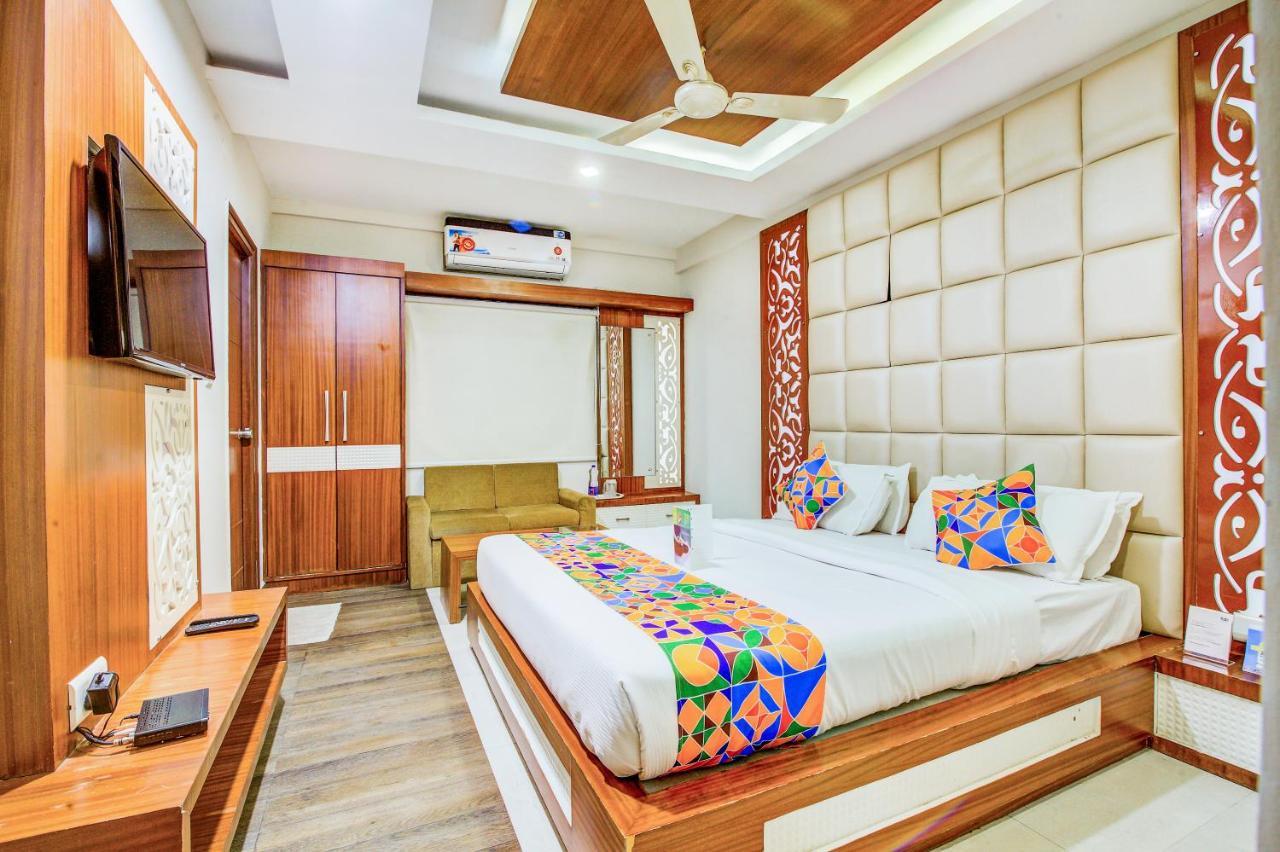 Fabhotel Empark Bangalore Esterno foto