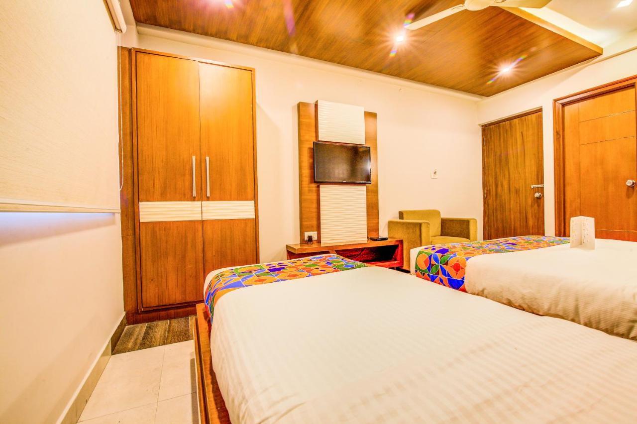 Fabhotel Empark Bangalore Esterno foto
