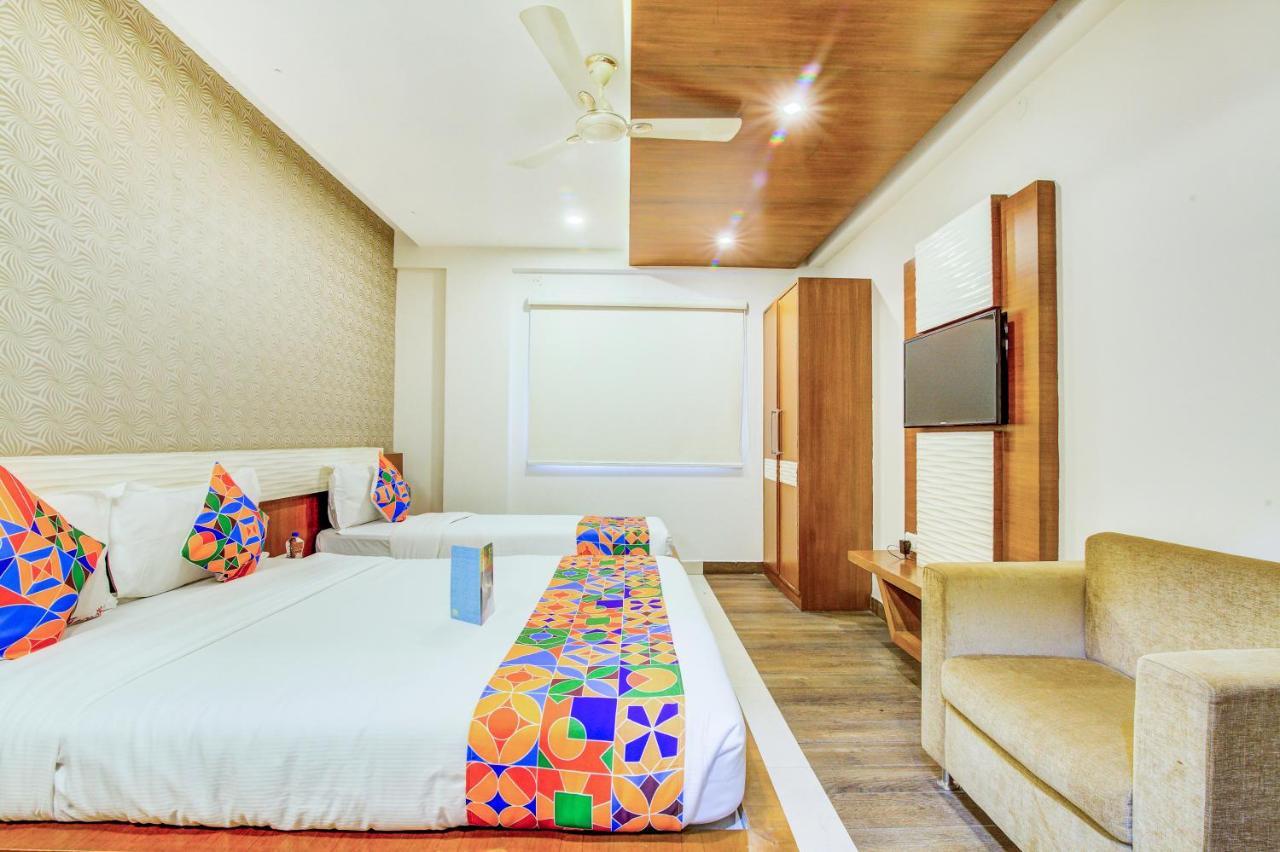 Fabhotel Empark Bangalore Esterno foto