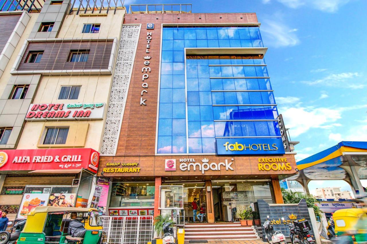 Fabhotel Empark Bangalore Esterno foto