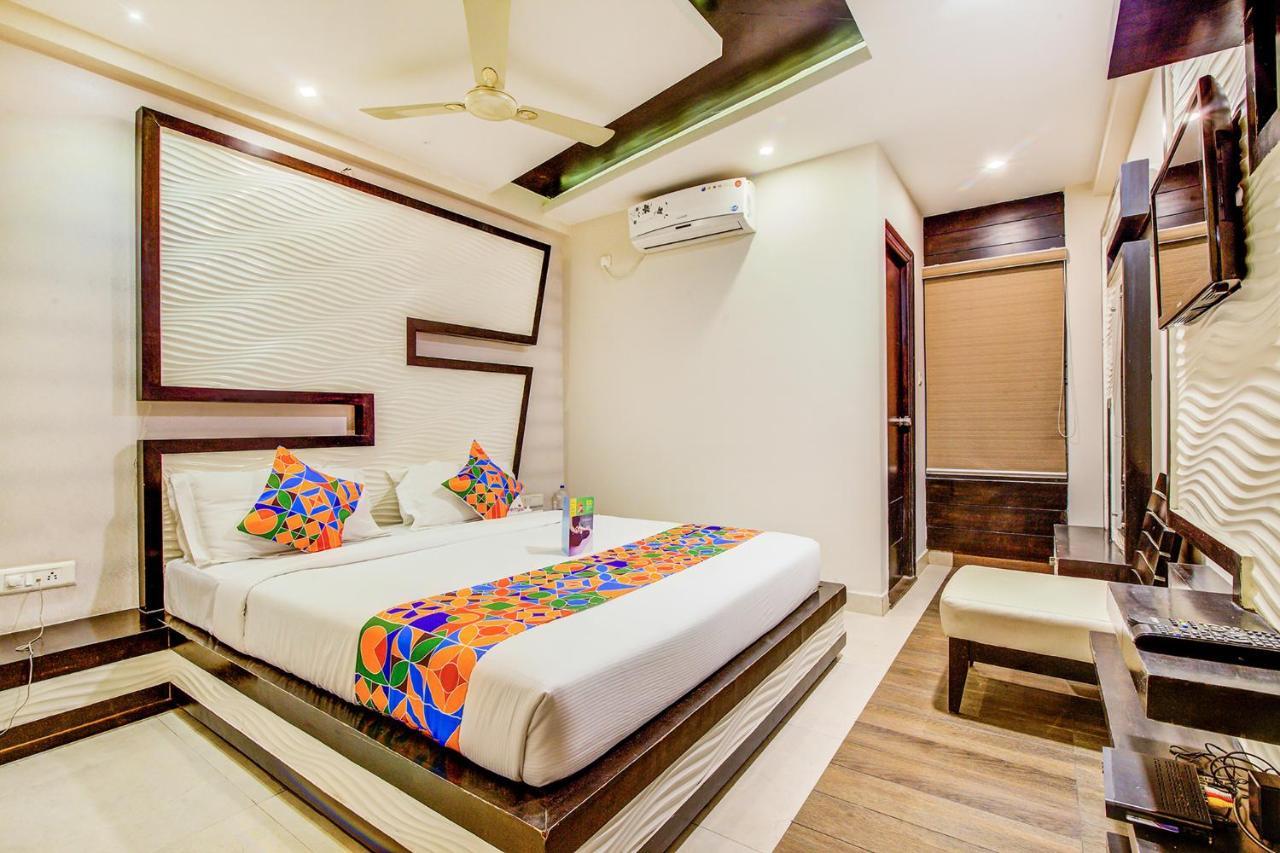 Fabhotel Empark Bangalore Esterno foto