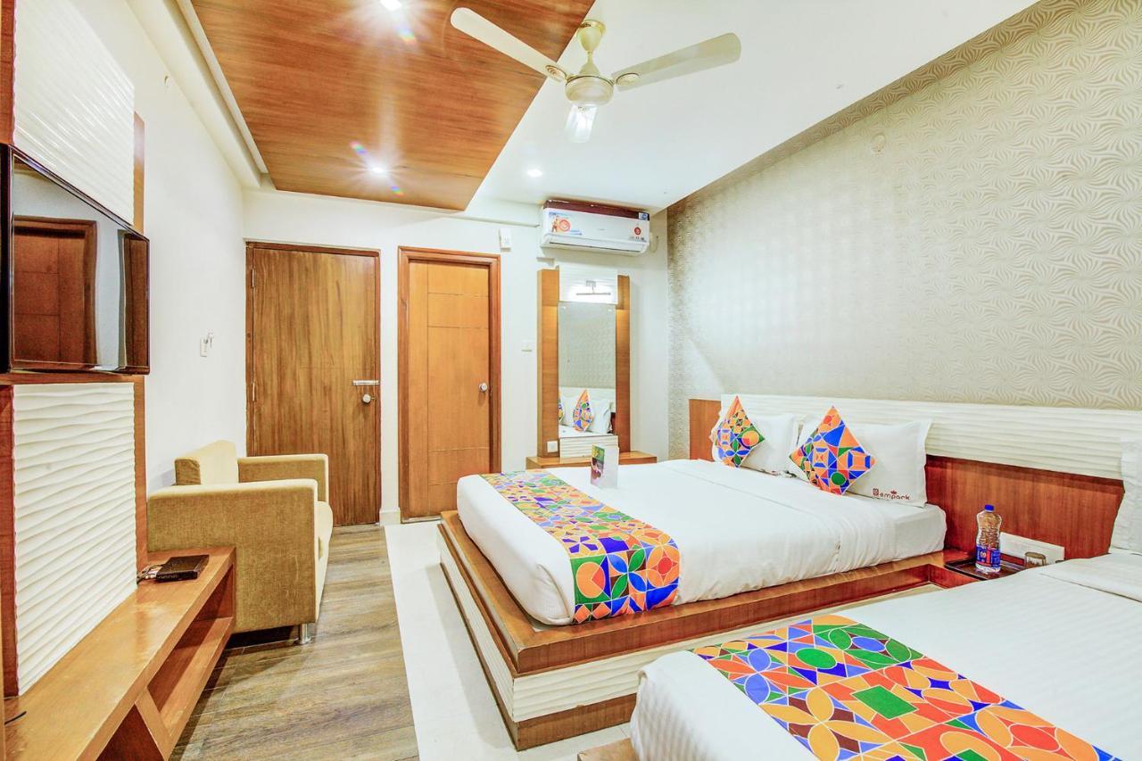 Fabhotel Empark Bangalore Esterno foto