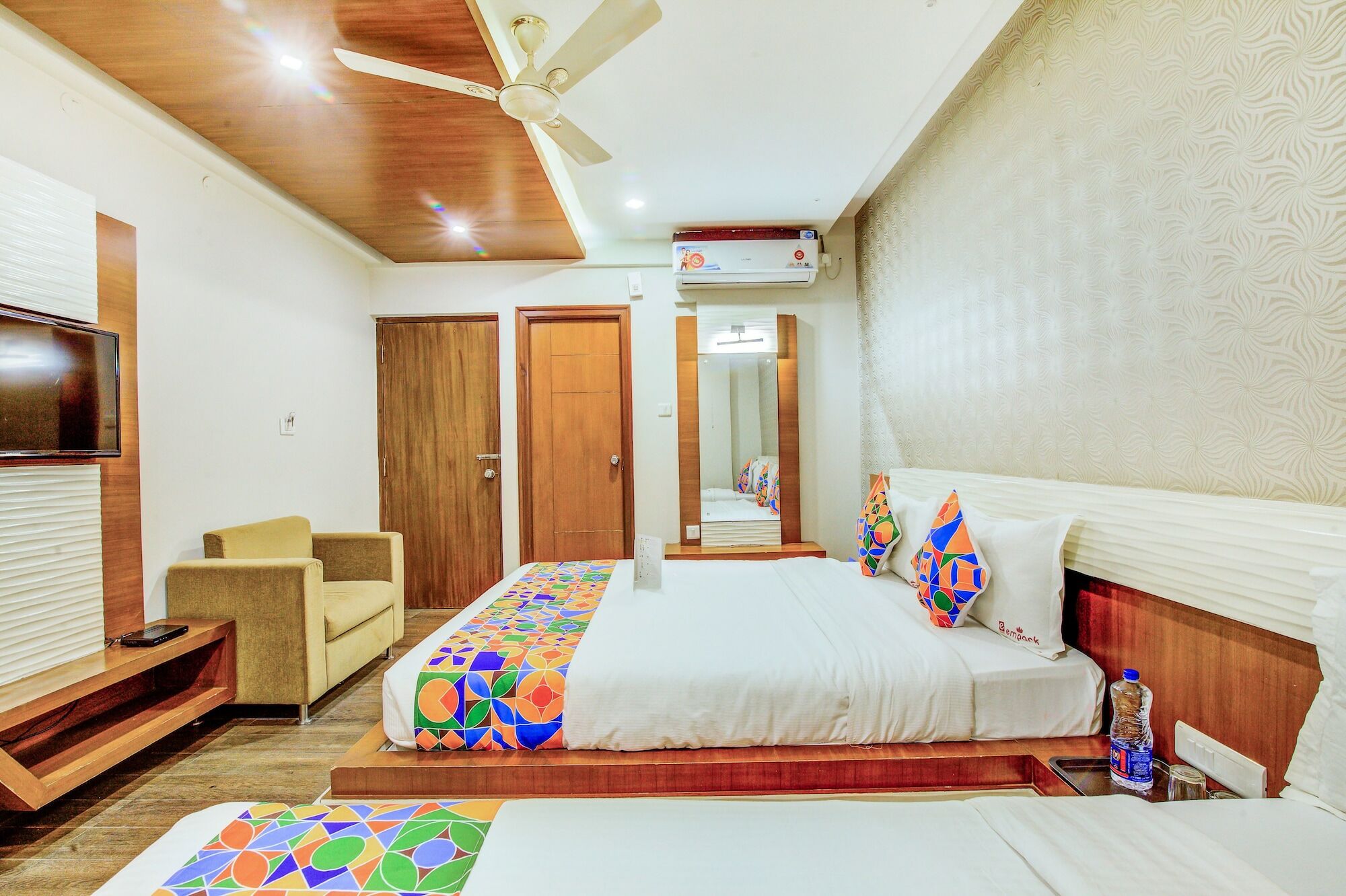 Fabhotel Empark Bangalore Esterno foto